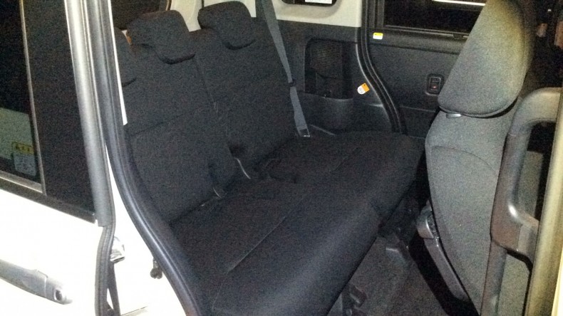 内装後方シート