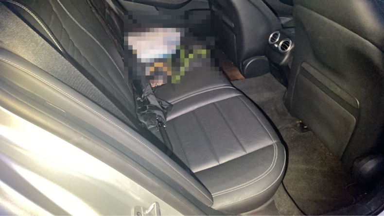 内装後方シート