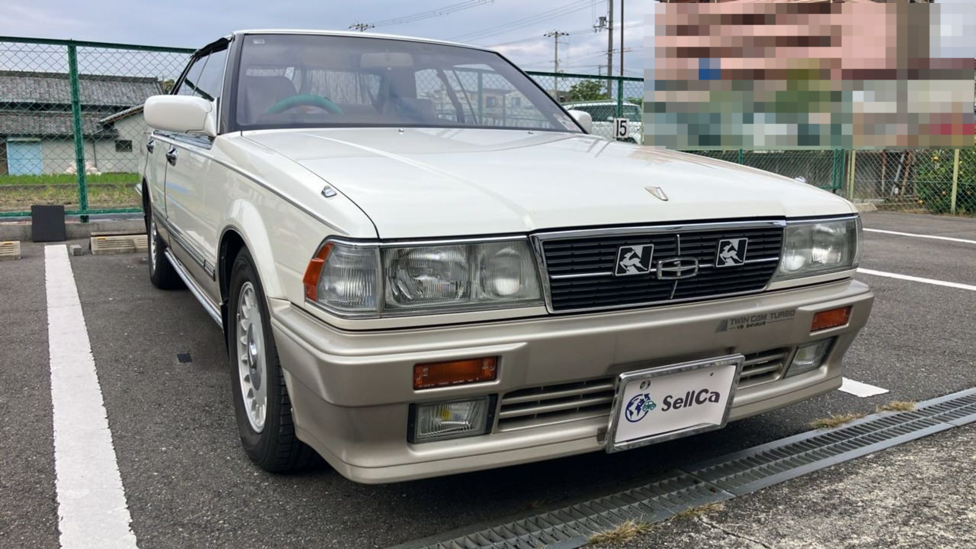 外装右前
