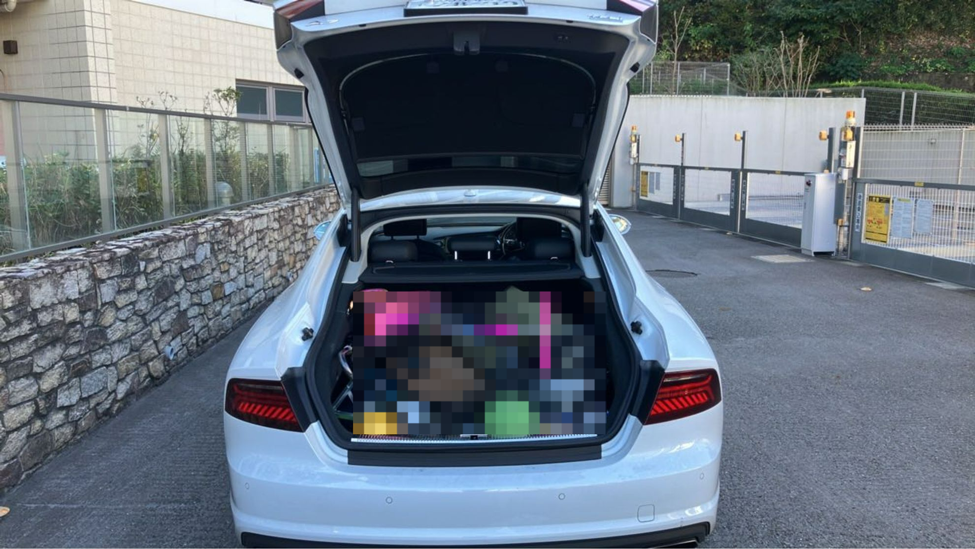 内装トランク