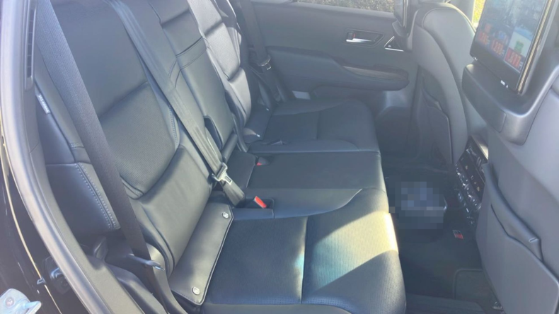 内装後方シート