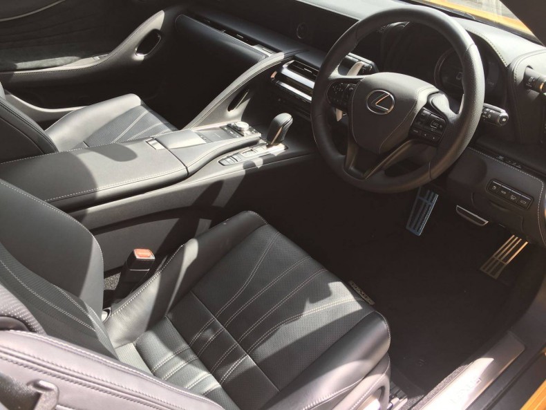 内装前方シート