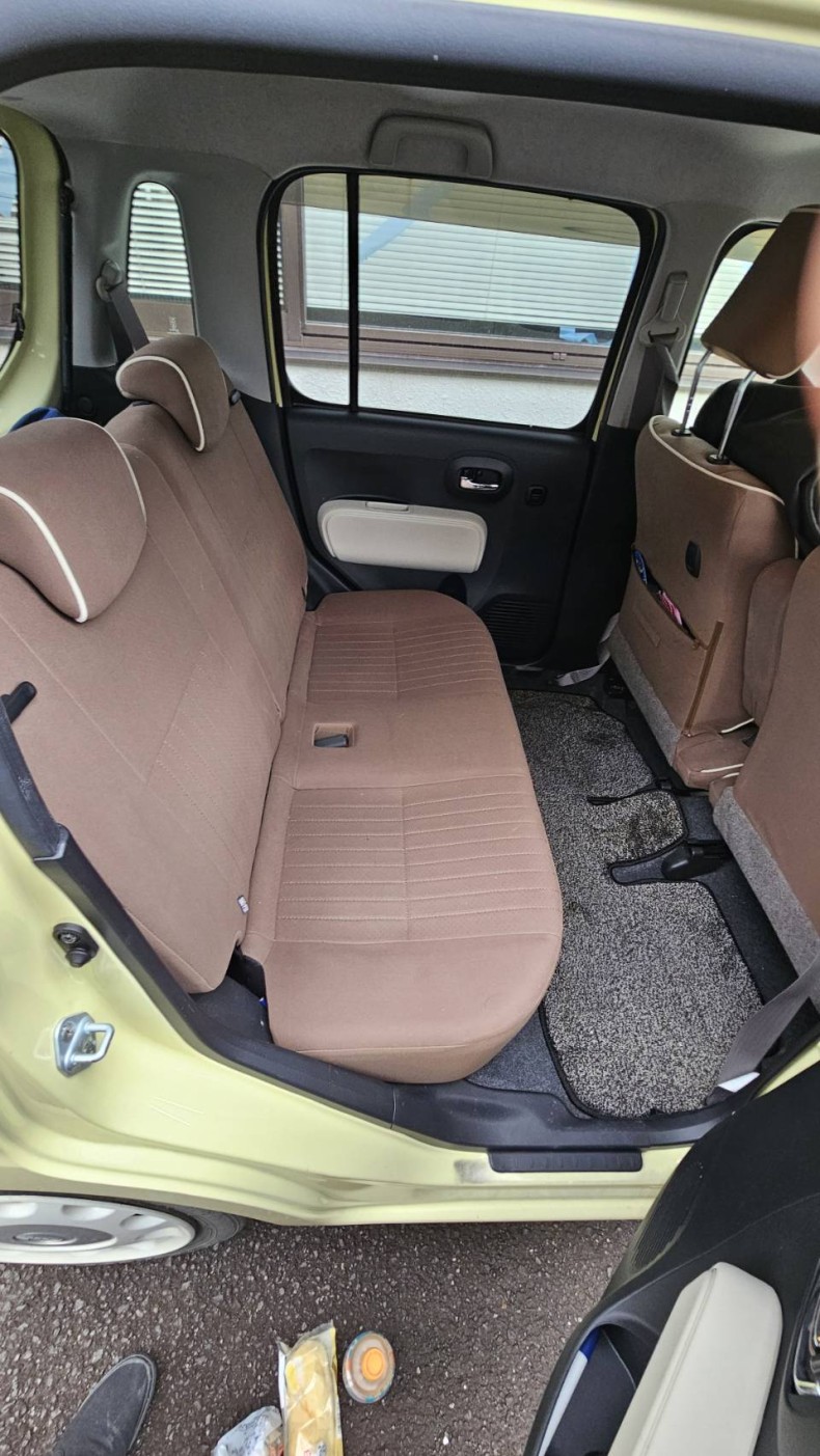 内装後方シート