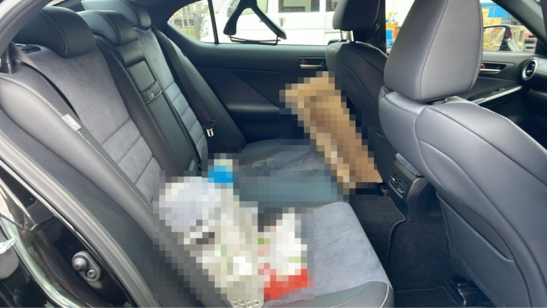 内装後方シート