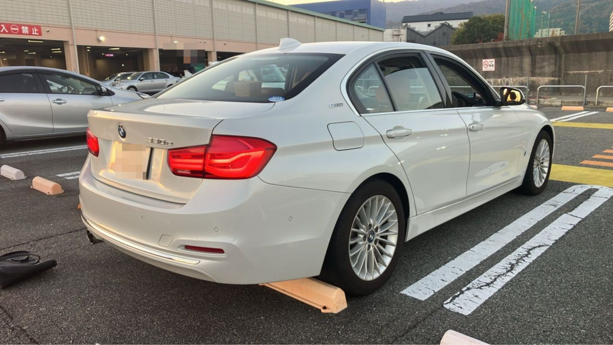外装右後
