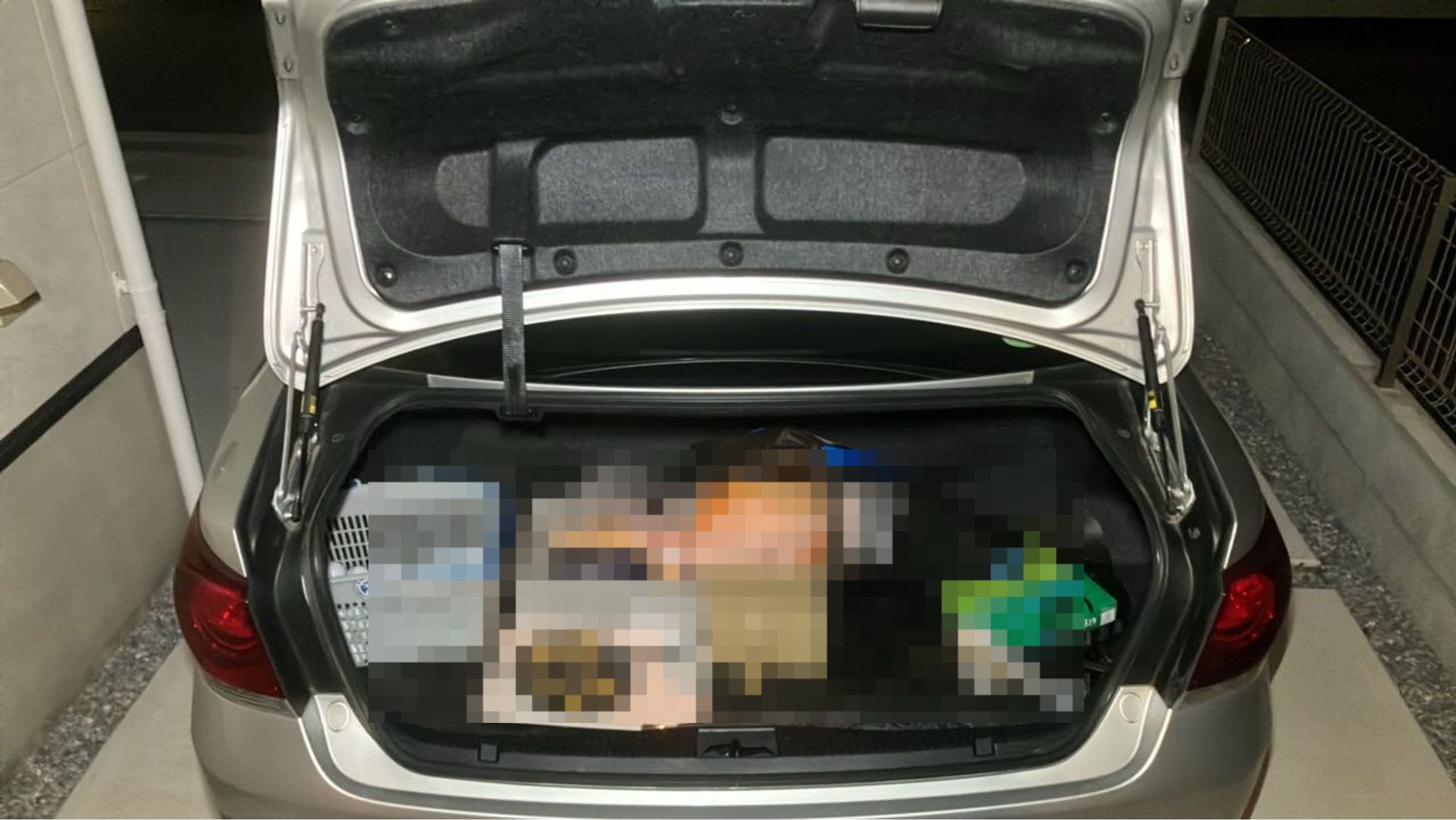 内装トランク