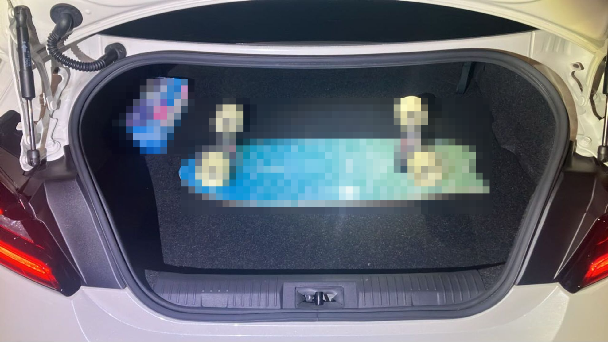 内装トランク