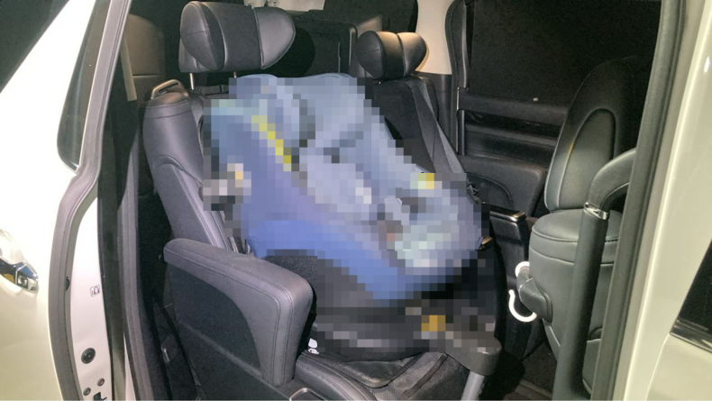 内装後方シート