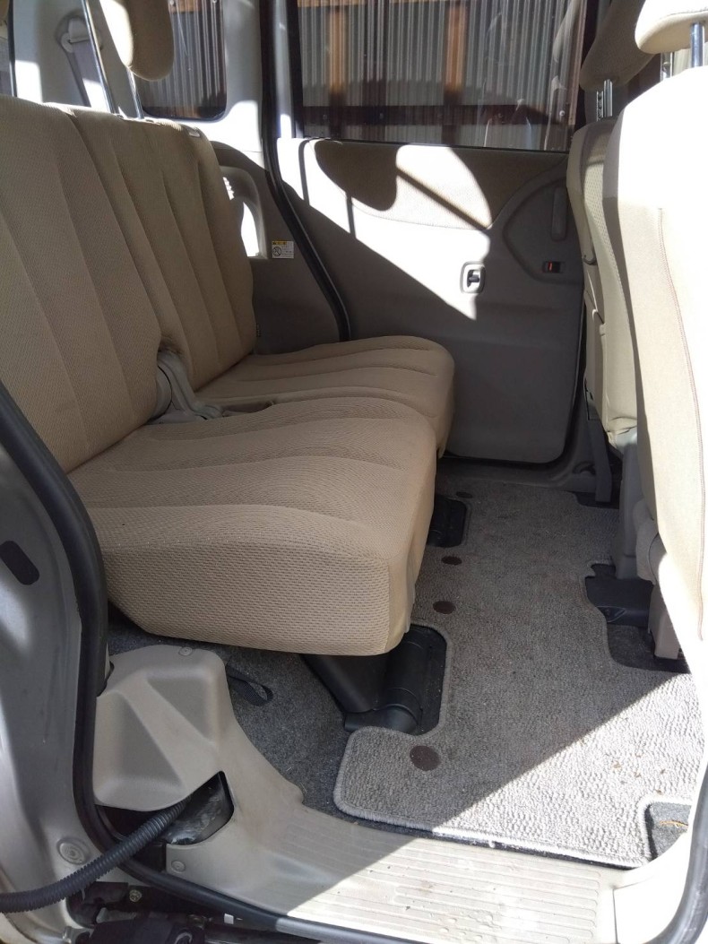 内装後方シート