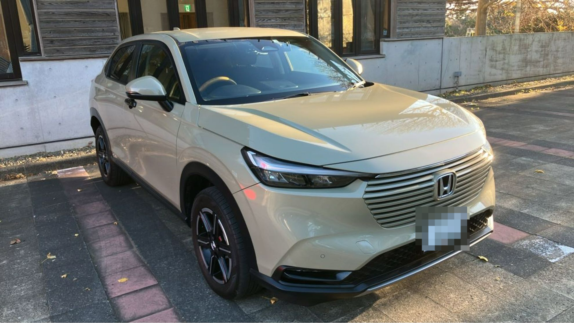 外装右前