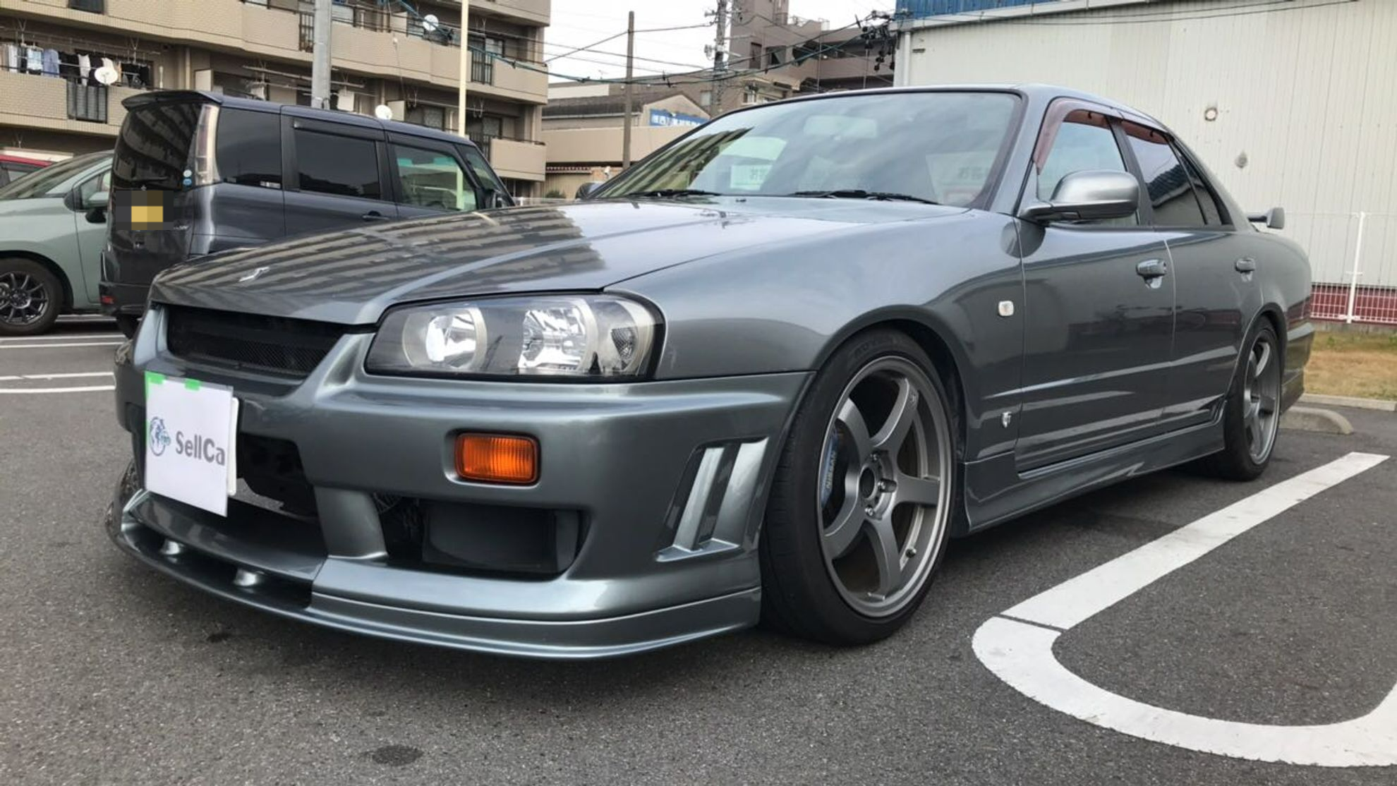 外装右前