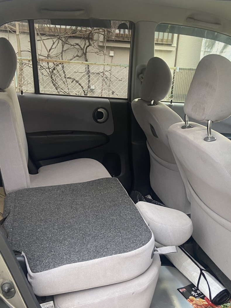 内装後方シート