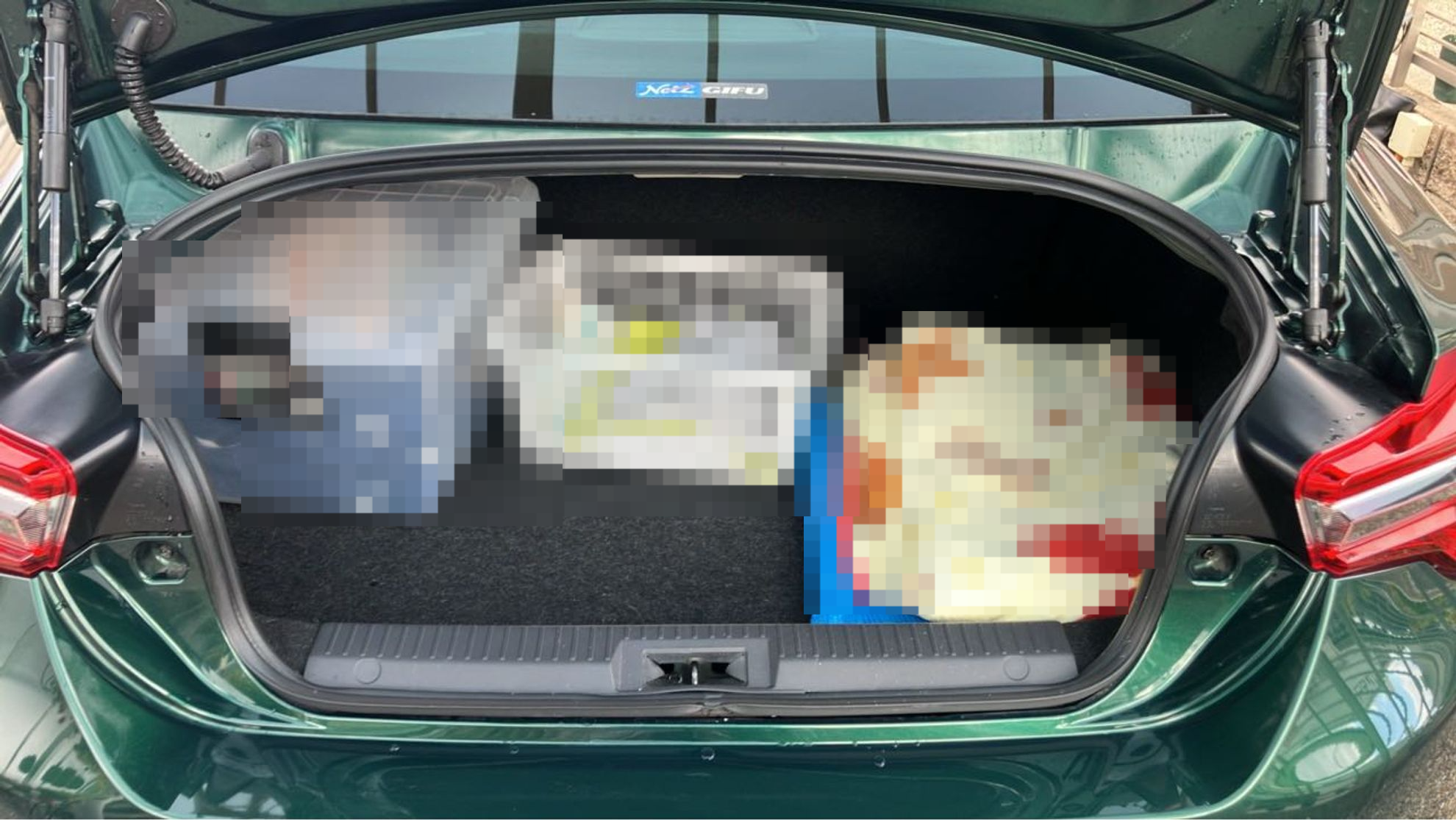 内装トランク