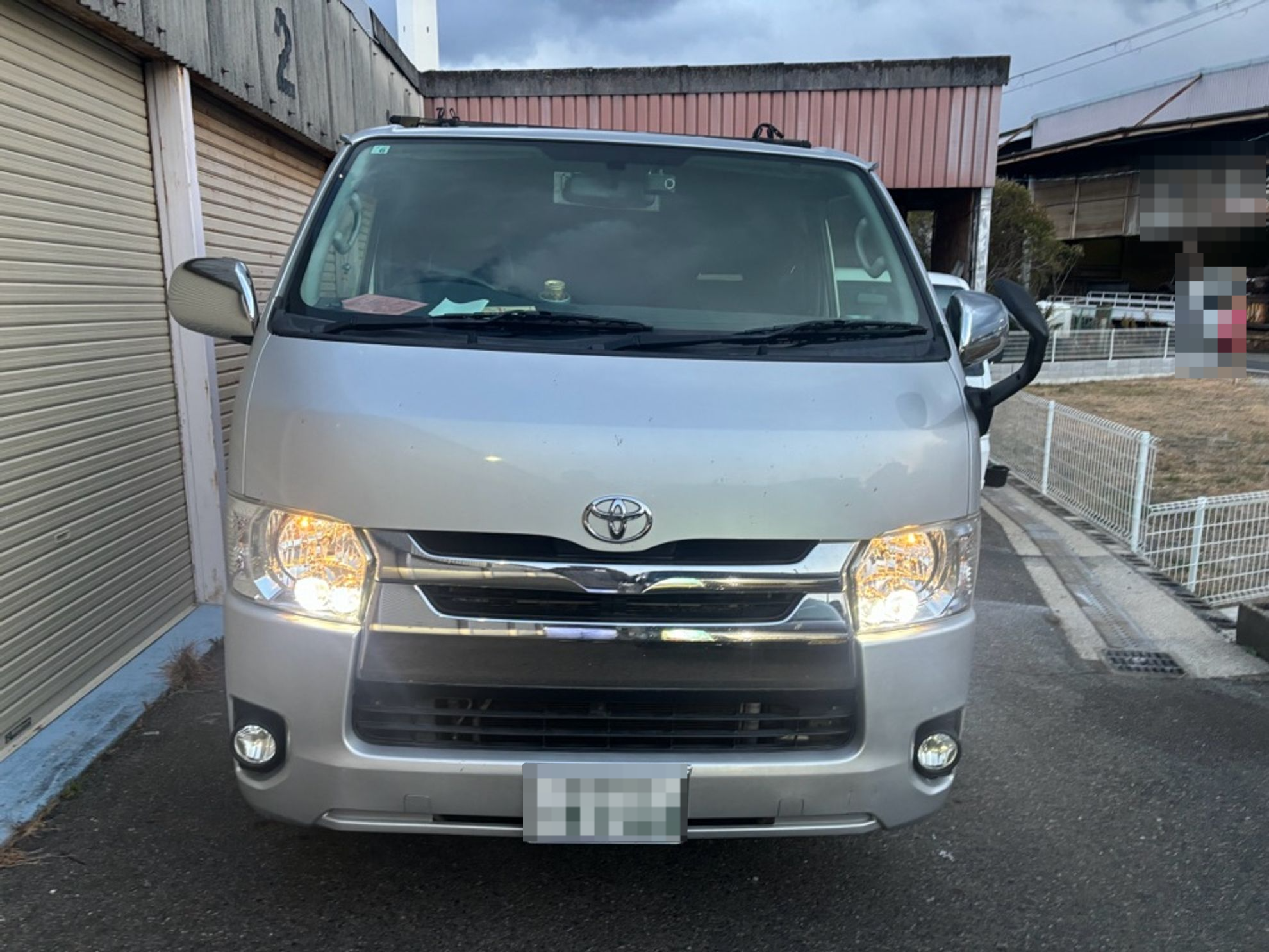 外装前方