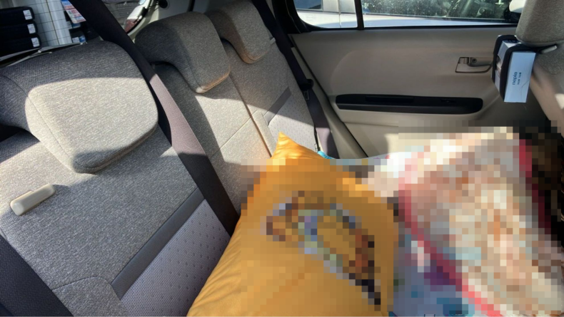 内装後方シート