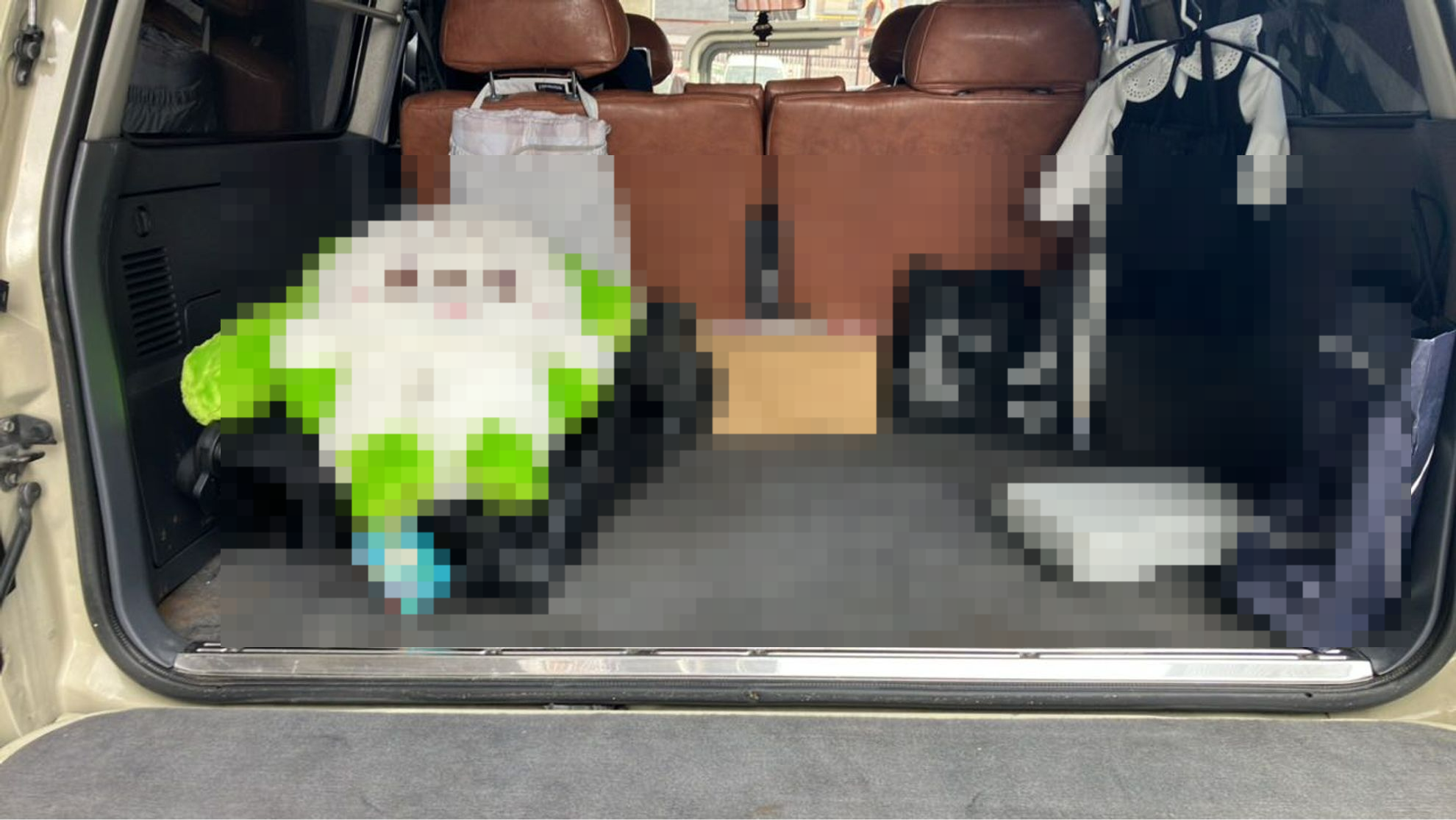 内装トランク
