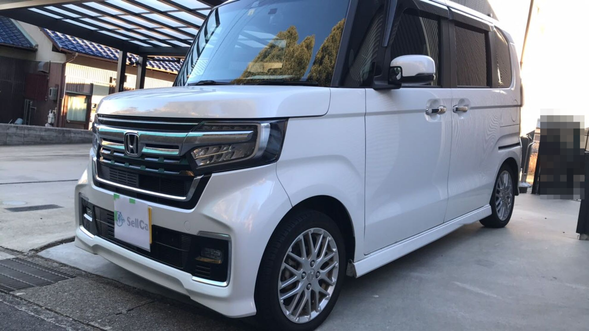 外装右前