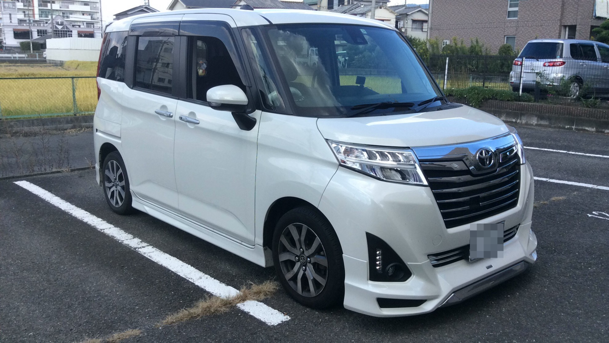 外装右前