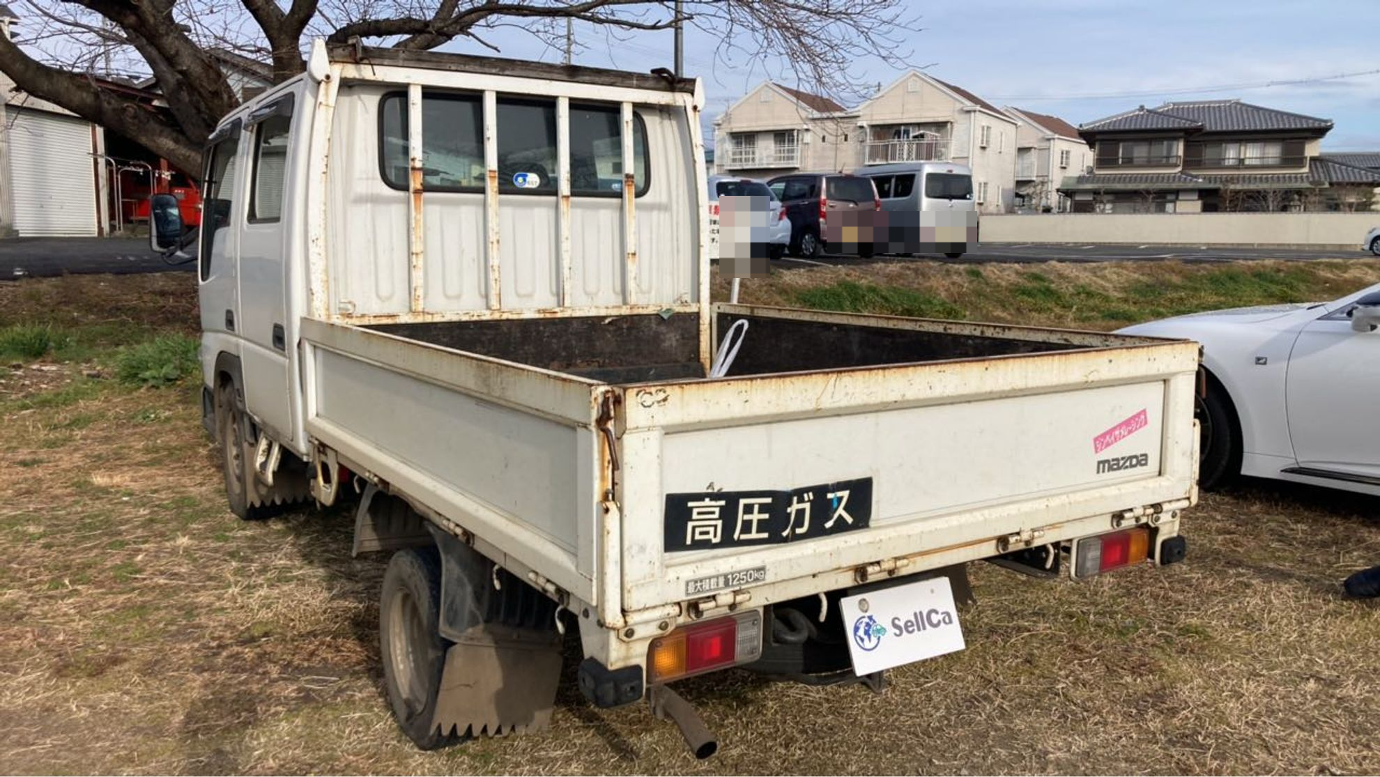 外装左後方