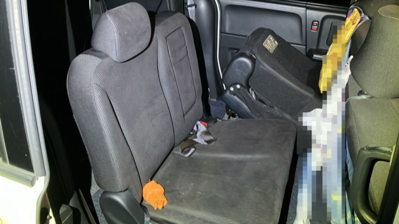 内装後方シート