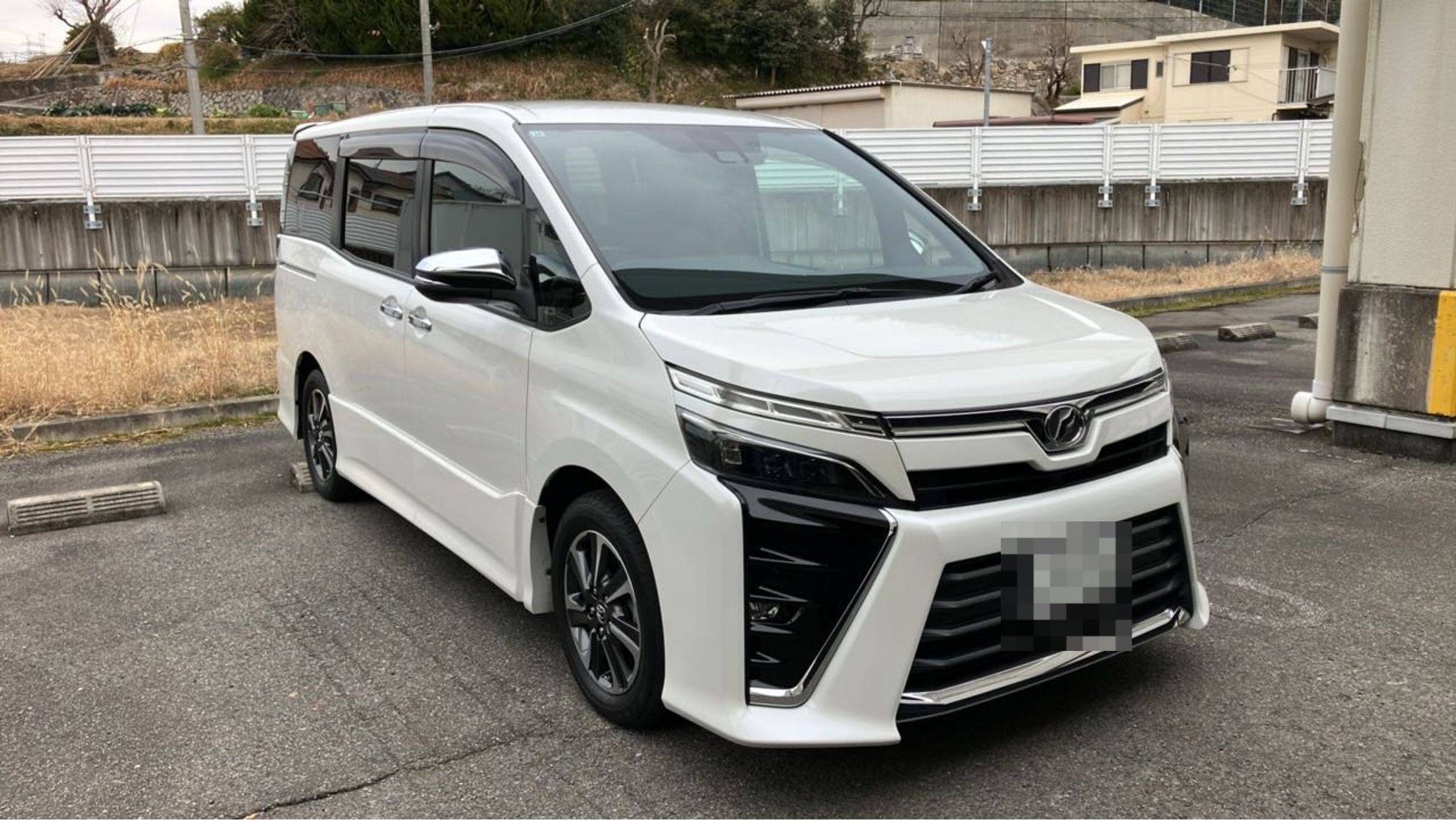 外装右前