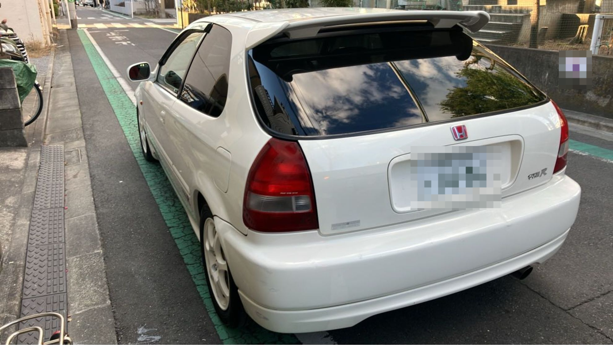 外装左後方