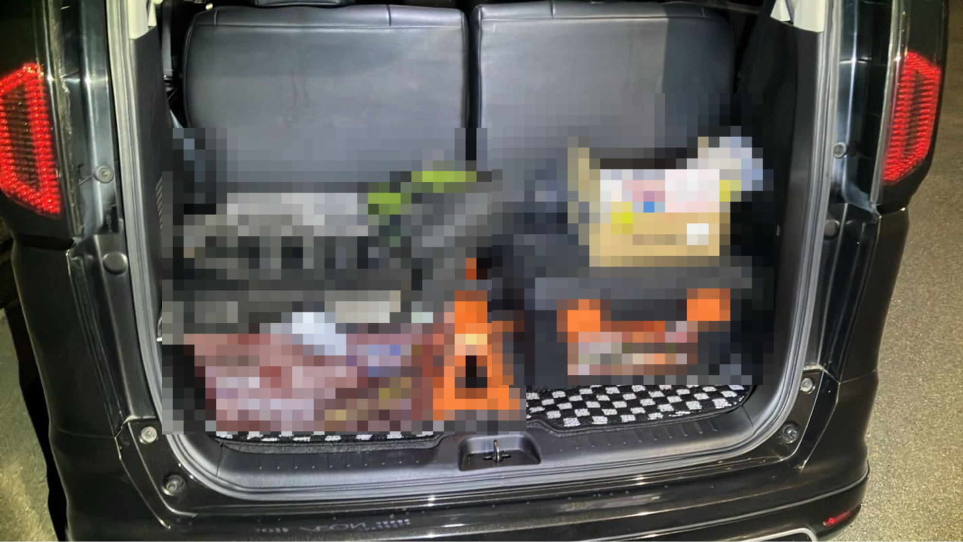 内装トランク