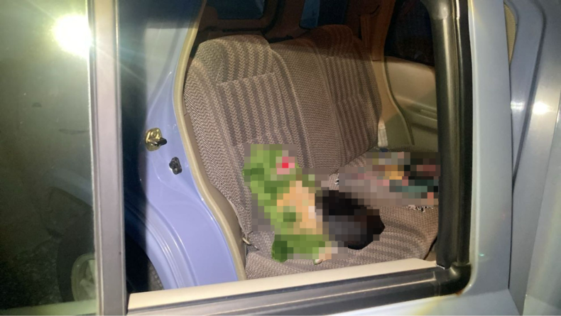 内装後方シート