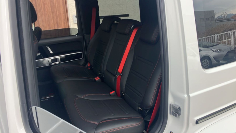 内装後方シート