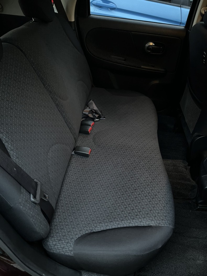 内装後方シート