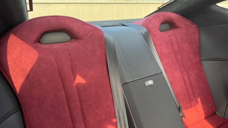 内装後方シート