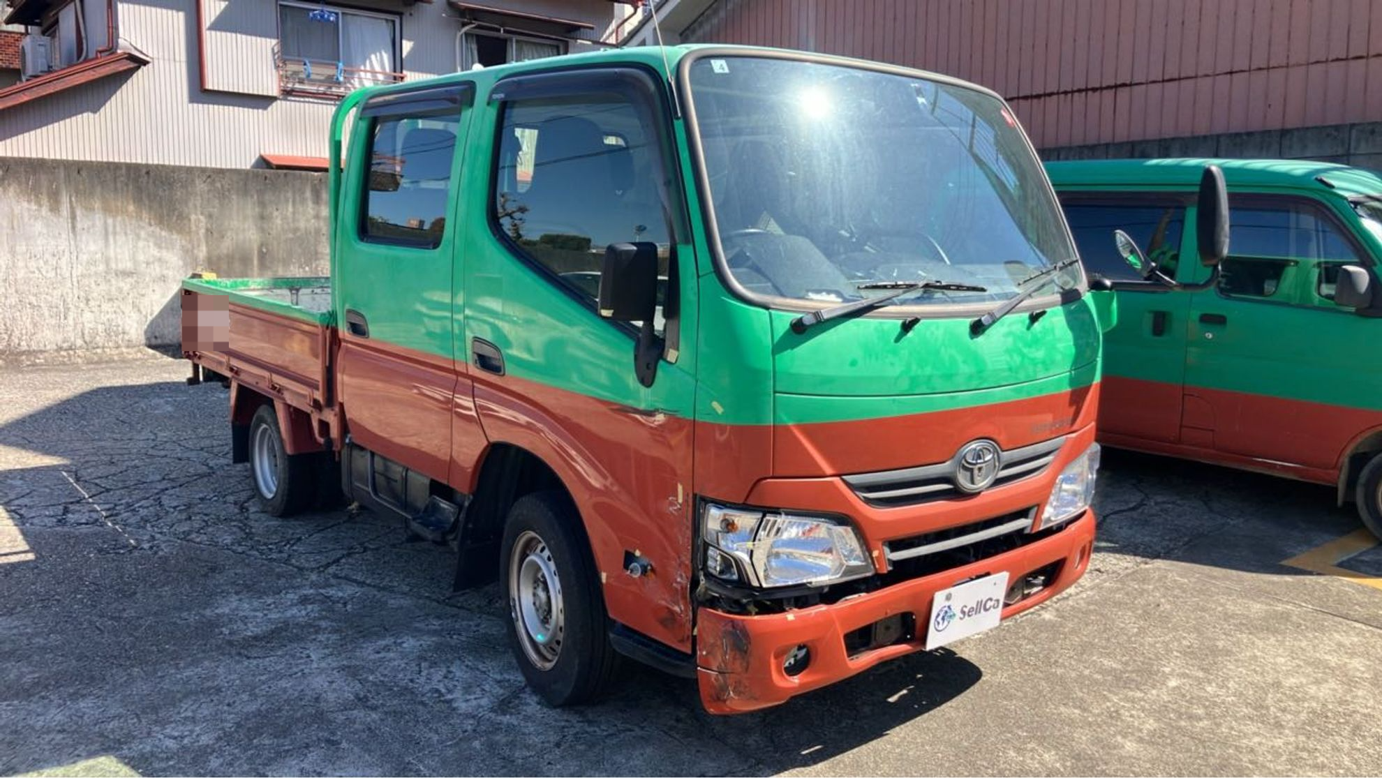 外装右前