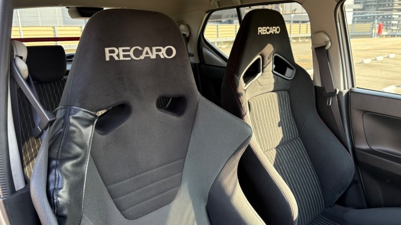 内装前方シート