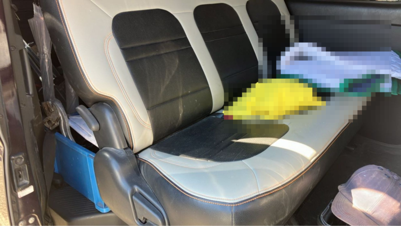 内装後方シート