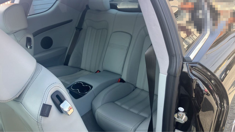 内装後方シート