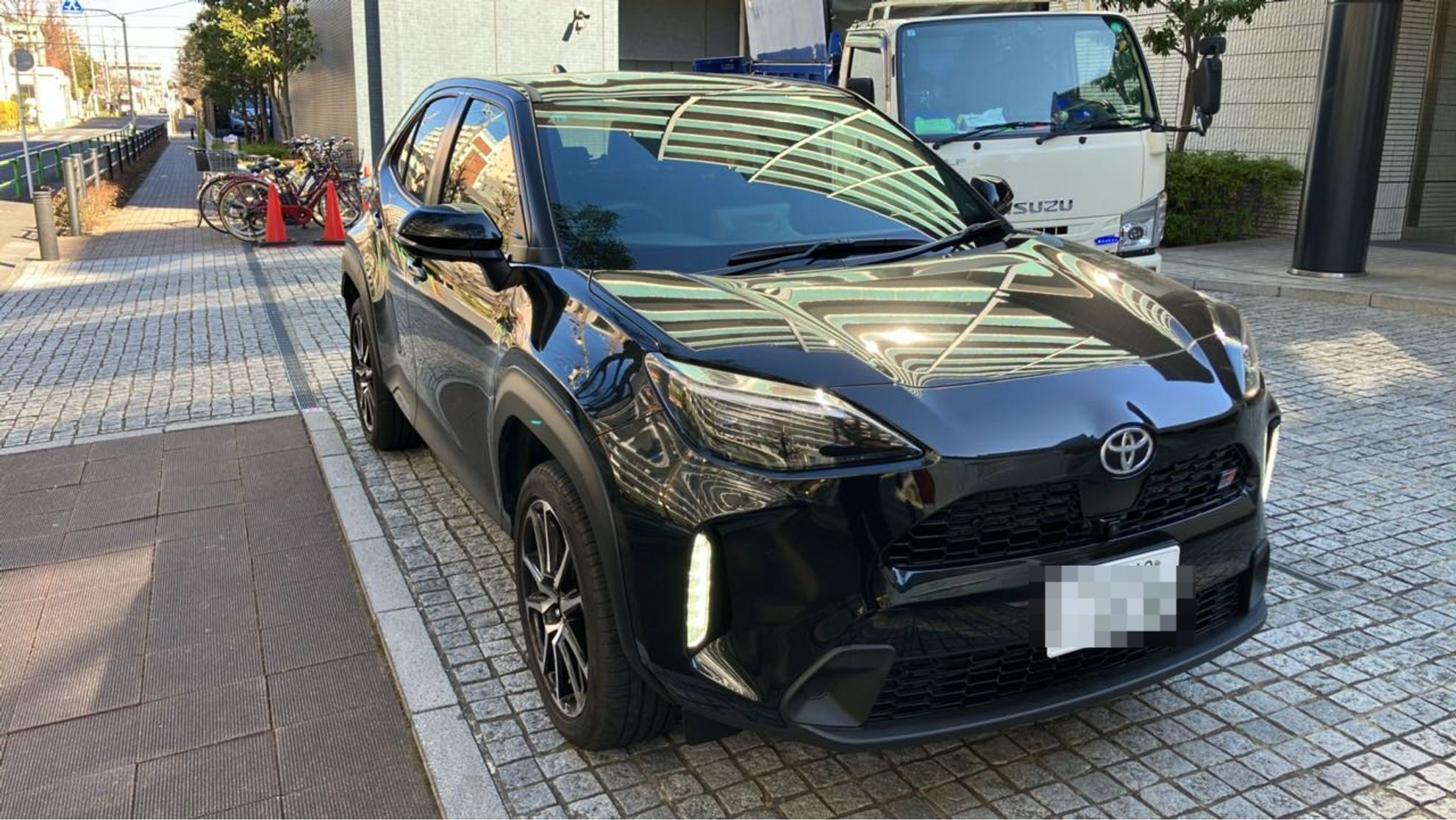 外装右前