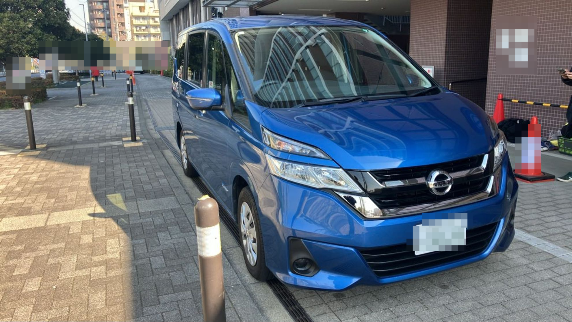 外装右前