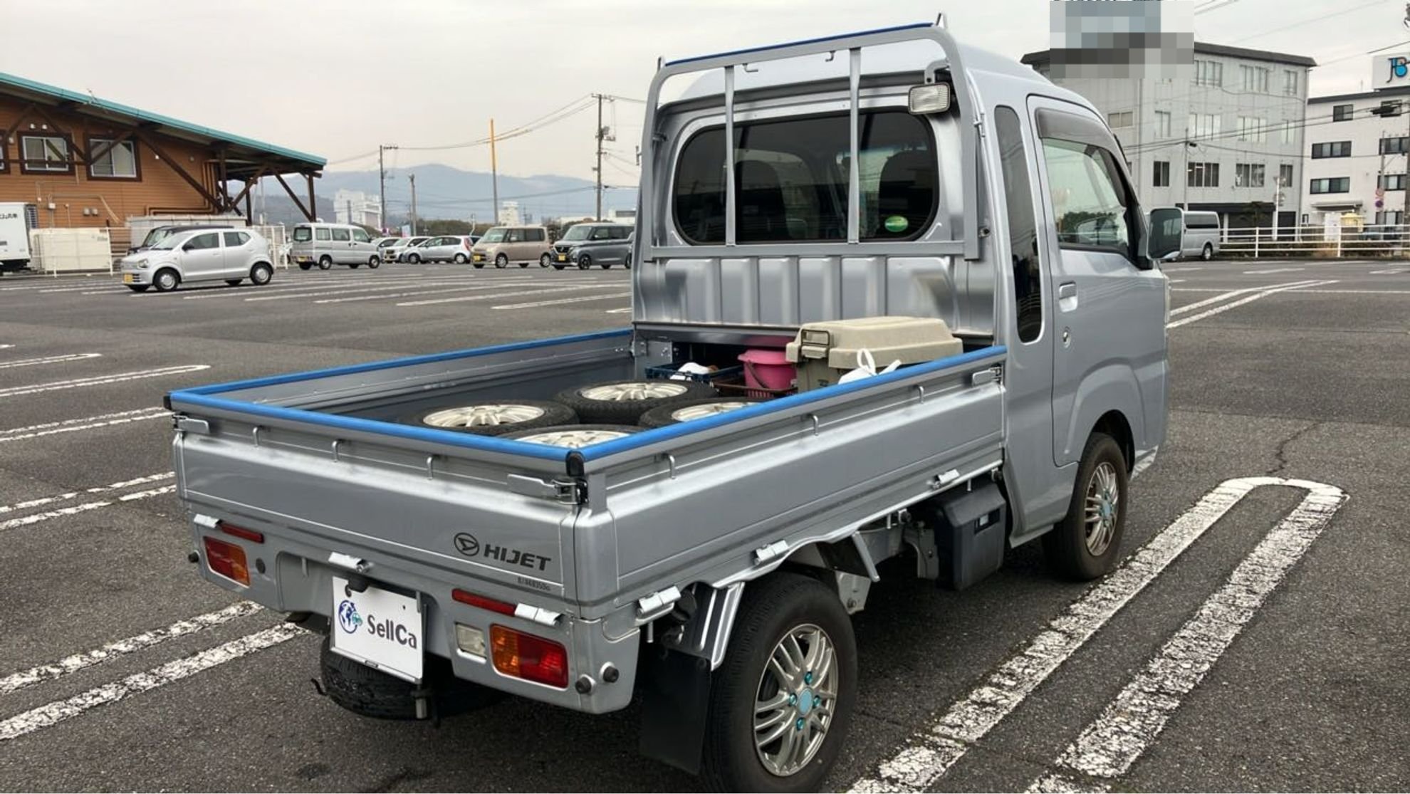 外装右後
