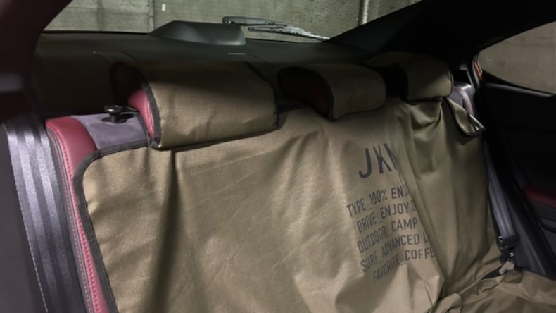 内装後方シート