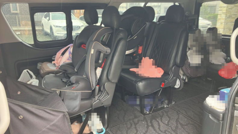 内装後方シート