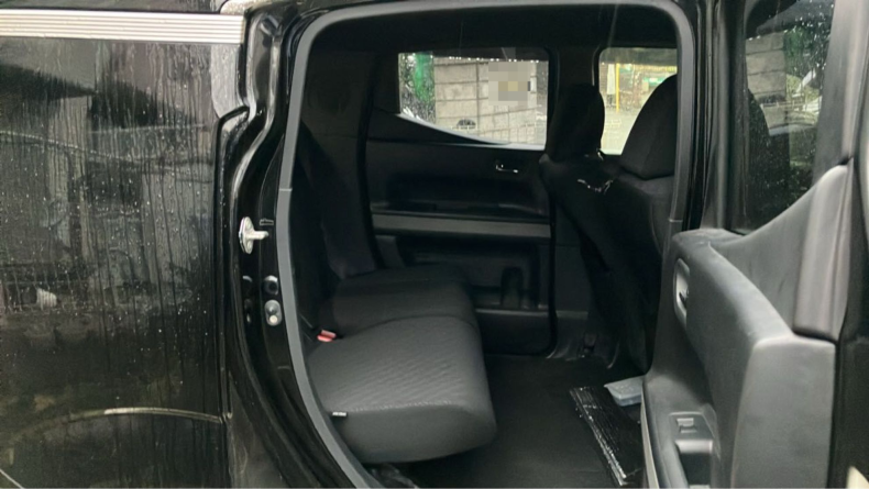 内装後方シート