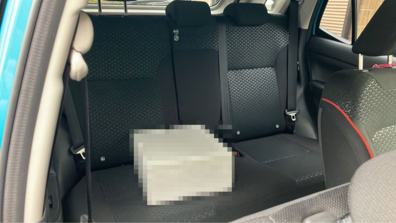 内装後方シート