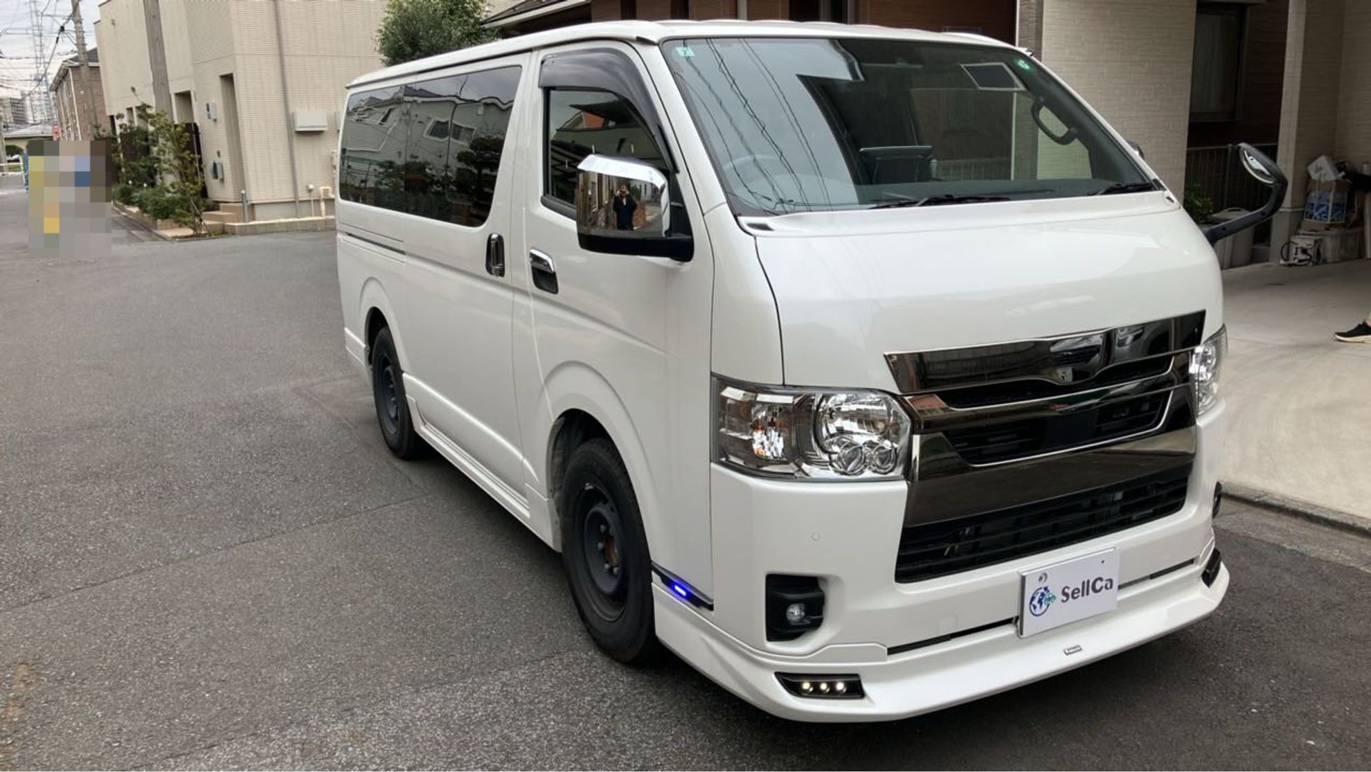 外装右前