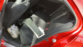 内装後方シート