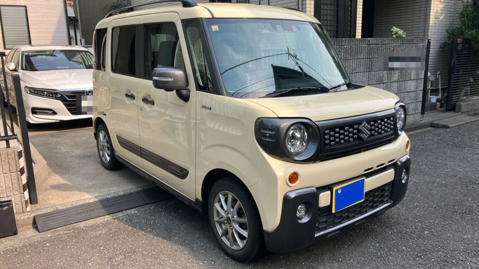 外装右前