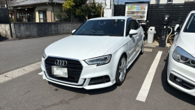 car_main_img