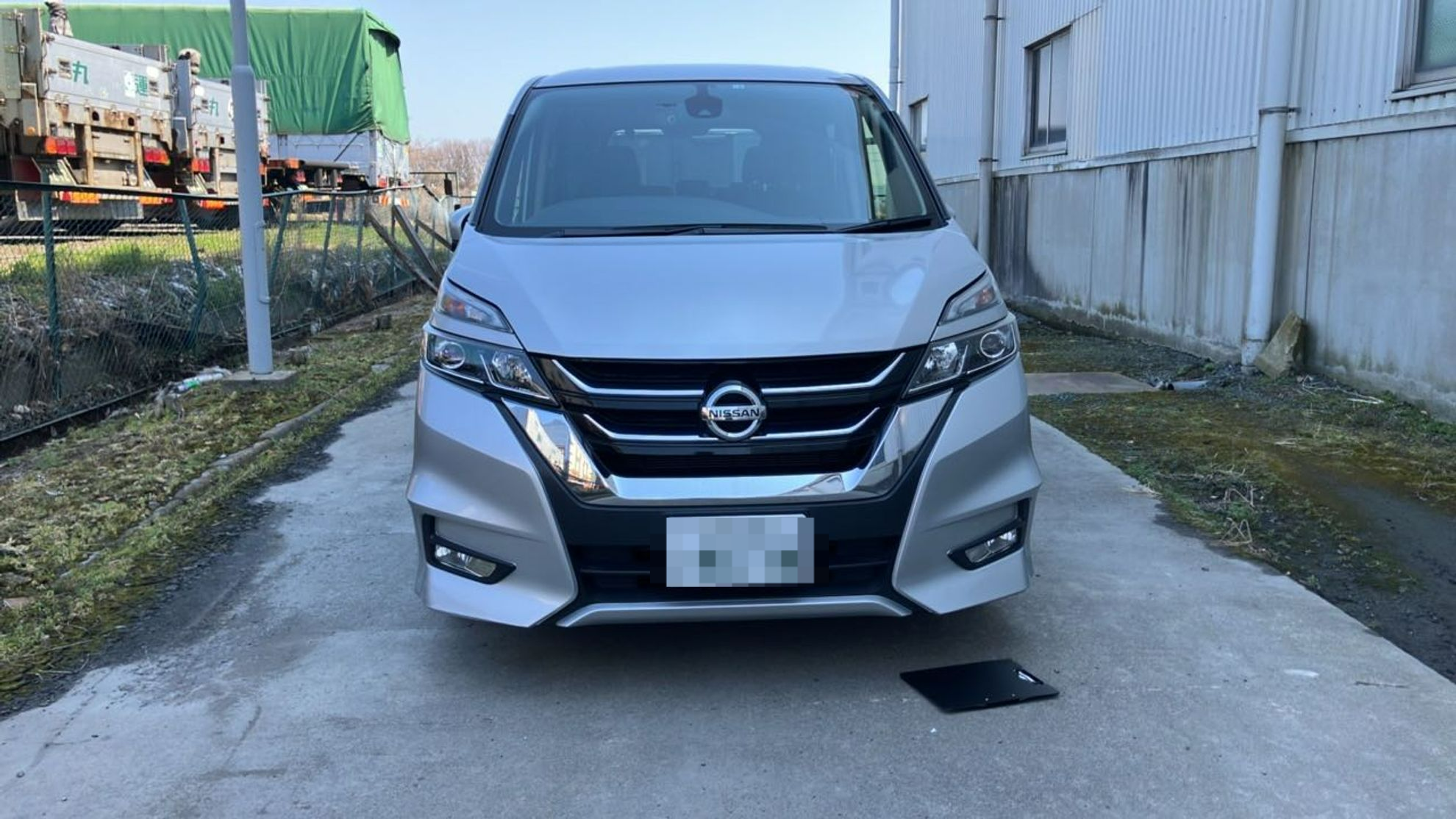 外装前方