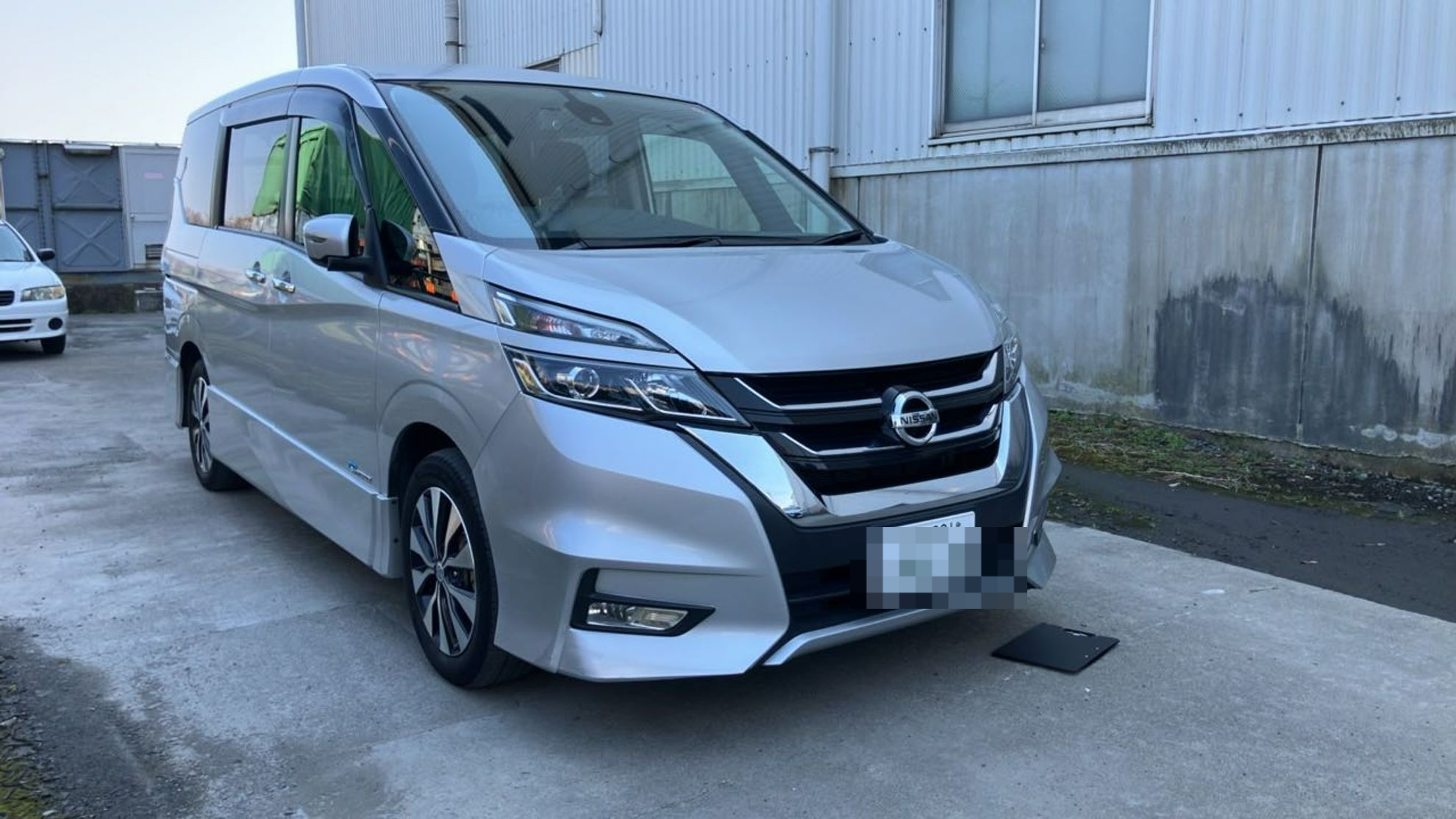 外装右前
