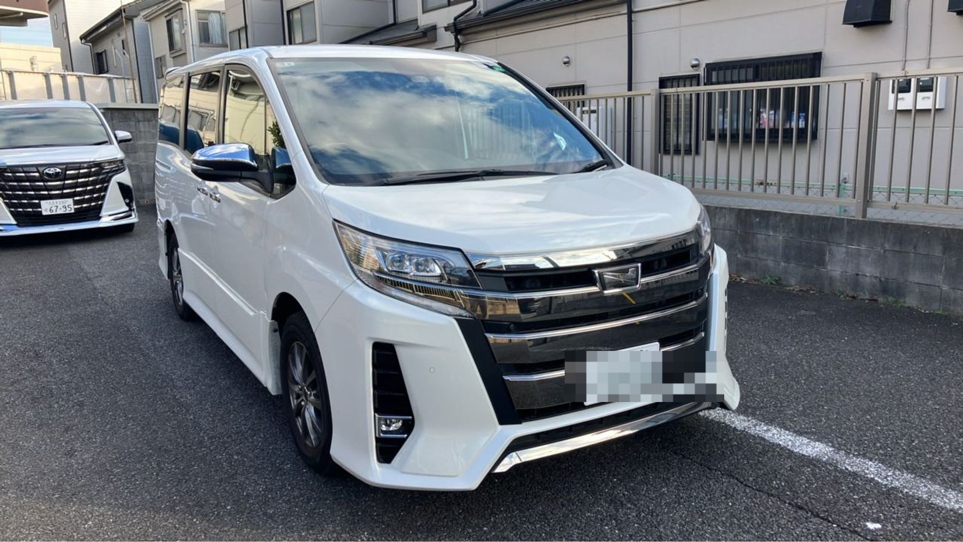 外装右前
