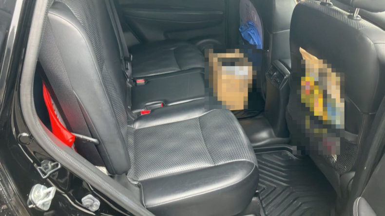 内装後方シート